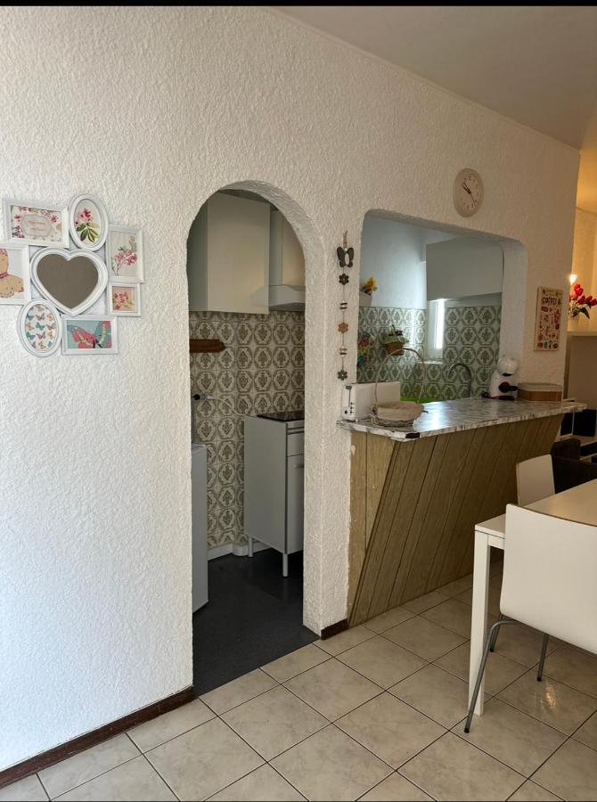 Quarteira Home Beach Ferias Tranquilas A 1Km Da Praia Totalmente Renovado Exterior photo
